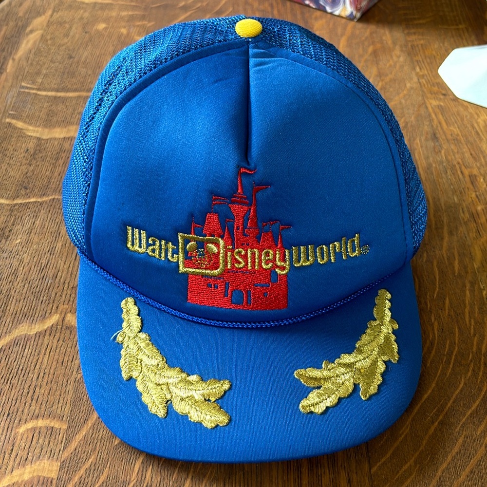 Vintage Disney world trucker hat original tags